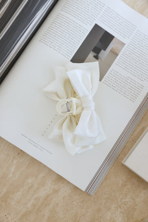 Fancy Bow Claw Clip Cream