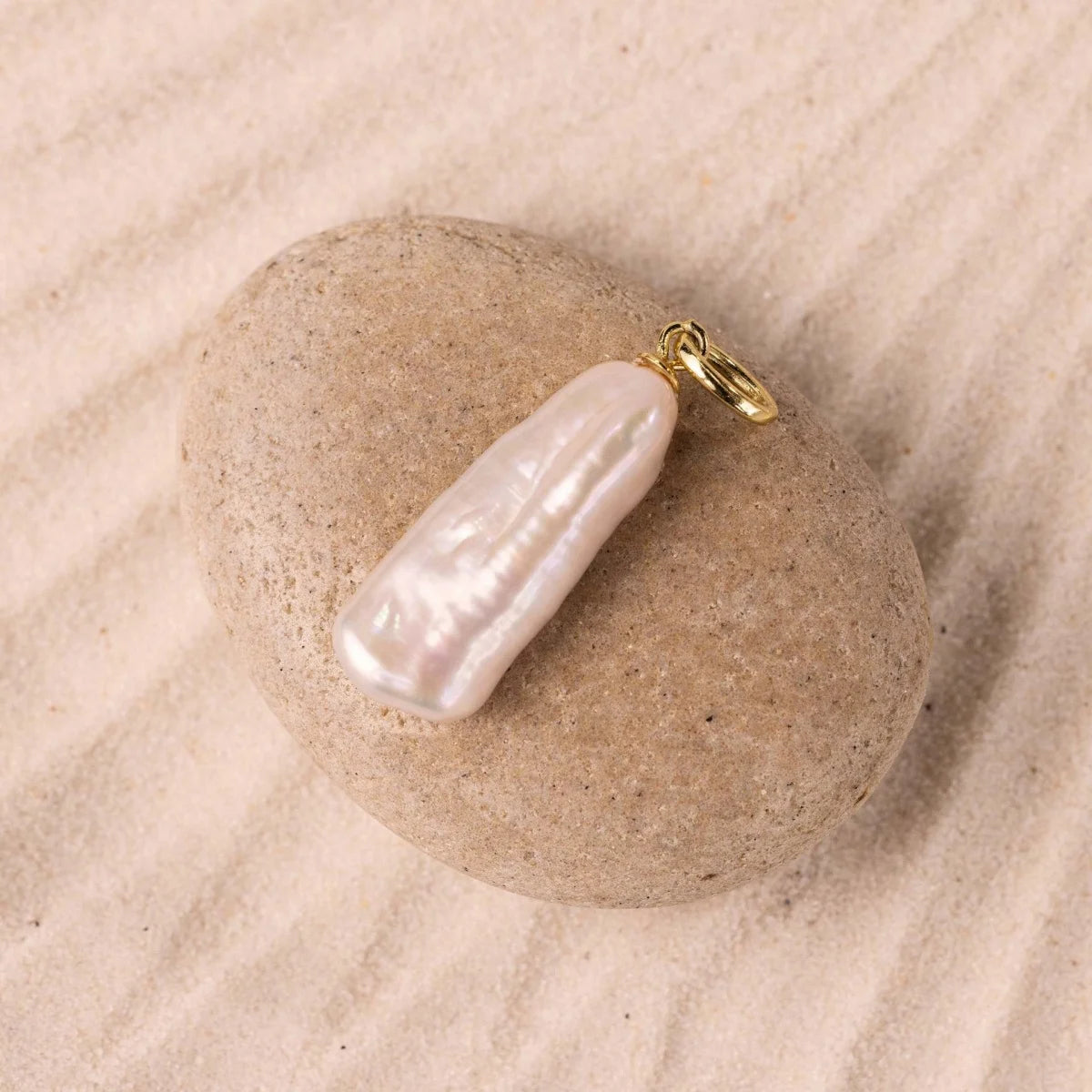 Luna Pearl Circle Necklace